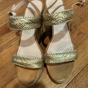 Vince Camuto braided gold wedge sandal size 8